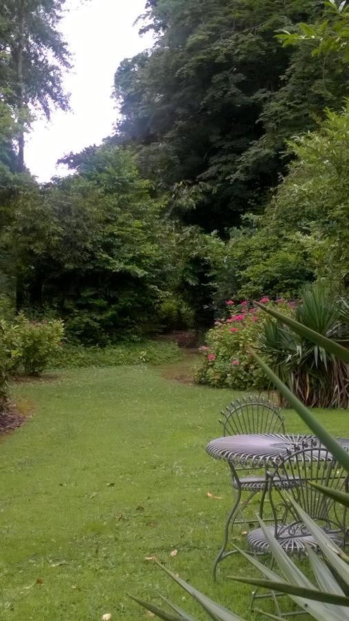 Manoir à Tamervile Tamerville Extérieur photo