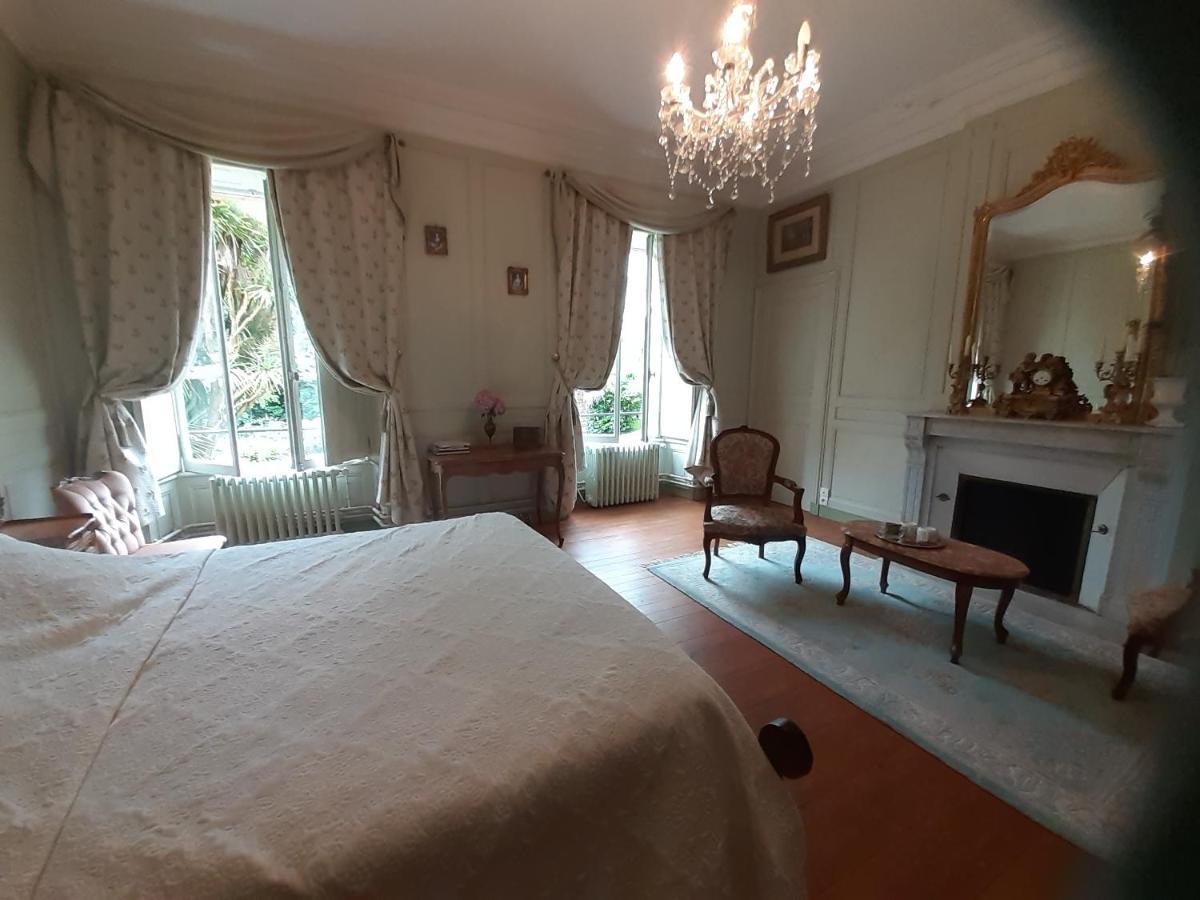 Manoir à Tamervile Tamerville Extérieur photo