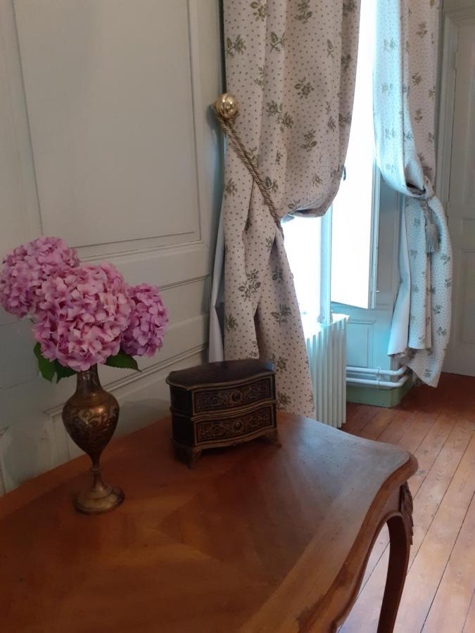 Manoir à Tamervile Tamerville Extérieur photo